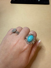 Load image into Gallery viewer, Silver and Turquoise- stretchy
