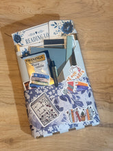 Load image into Gallery viewer, Blind date with a book
